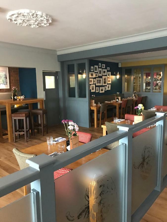 Strawberry Bank Hotel Meriden  Bagian luar foto